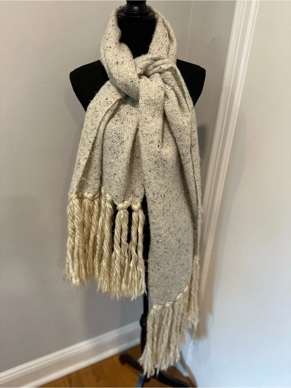 Anthropologie Oatmeal Ivory Speckled Chunky Tasseled Oversized Knit Scarf.